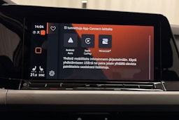 valkoinen Volkswagen Golf 2022 kuva 16.