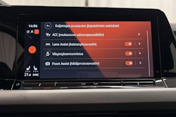 valkoinen Volkswagen Golf 2022 kuva 21.