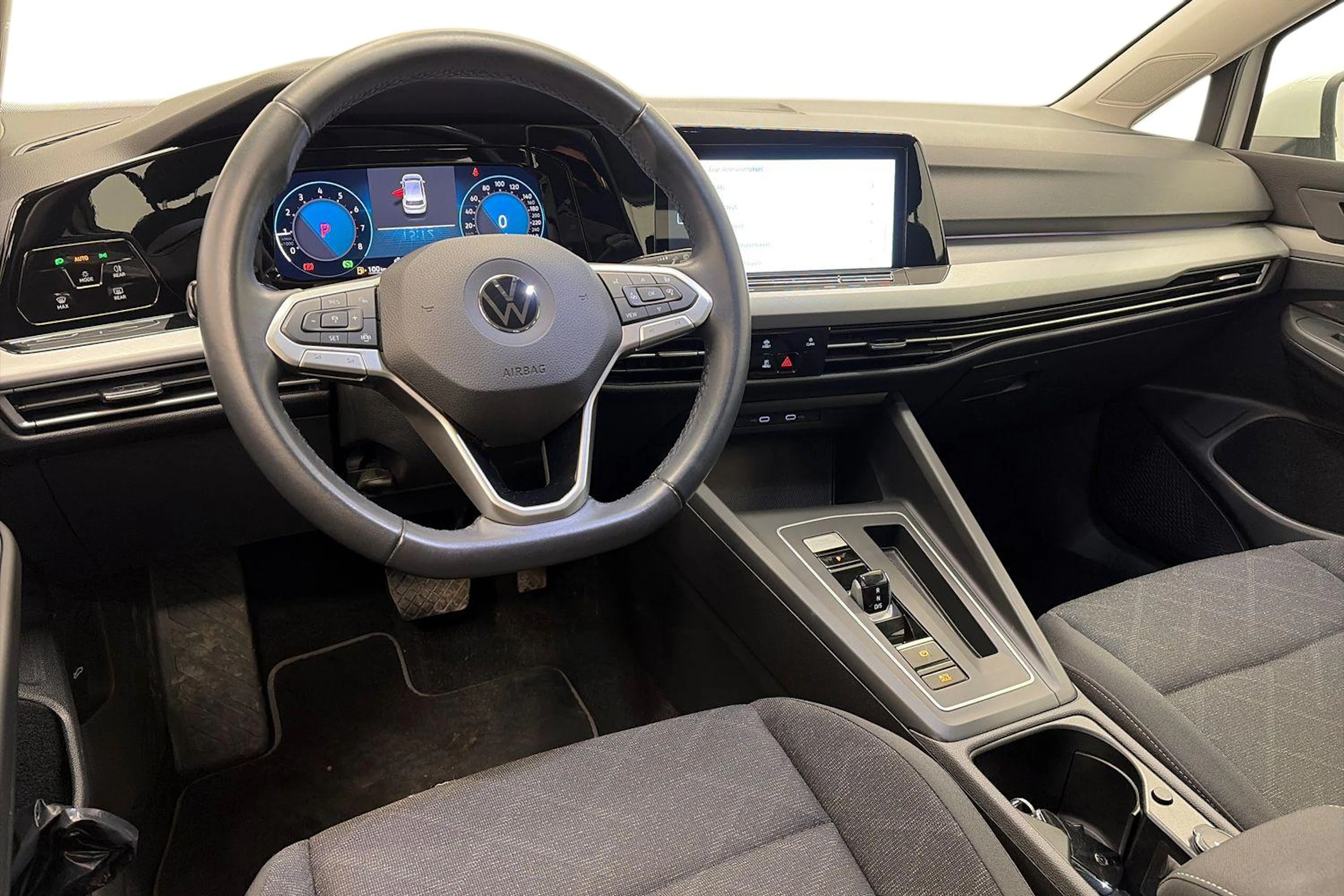 Valkoinen Volkswagen GOLF 2022 kuva 6.