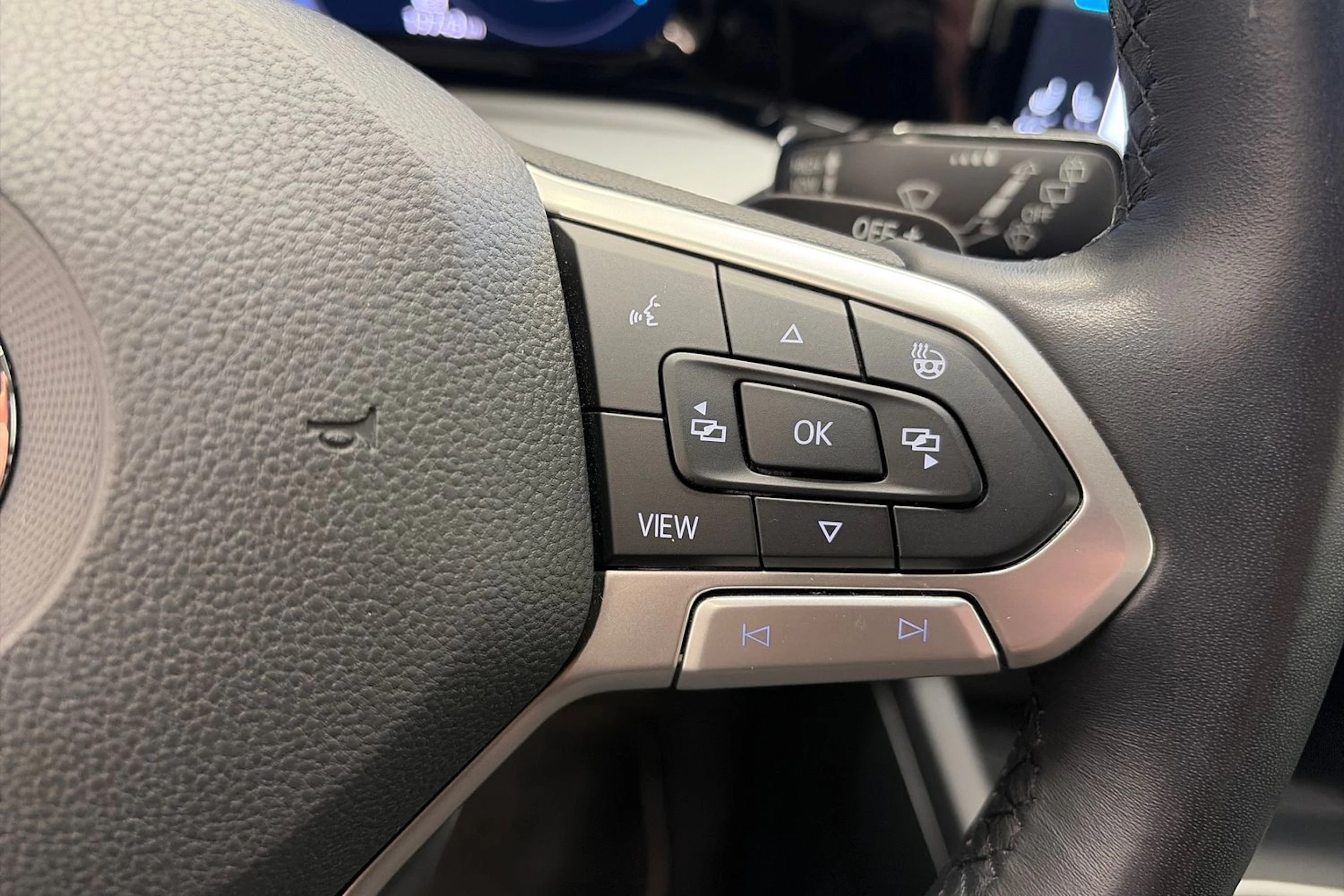 Valkoinen Volkswagen GOLF 2022 kuva 15.