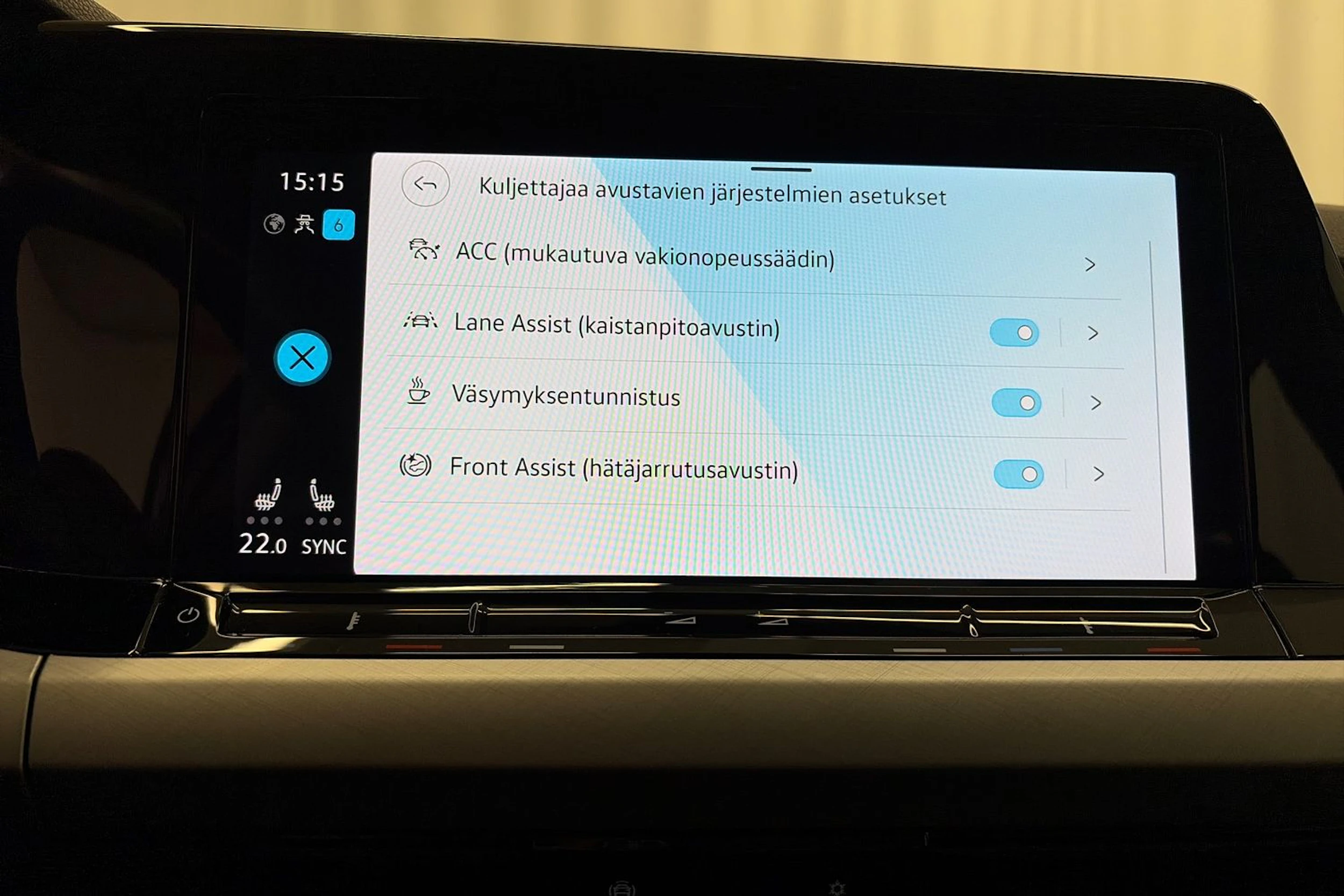 Valkoinen Volkswagen GOLF 2022 kuva 18.