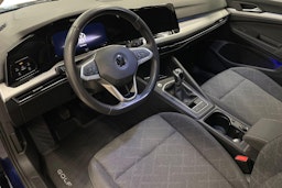 sininen Volkswagen Golf 2022 kuva 7.