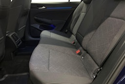 sininen Volkswagen Golf 2022 kuva 10.