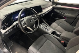 harmaa Volkswagen Golf 2022 kuva 3.