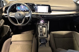 harmaa Volkswagen Golf 2022 kuva 9.