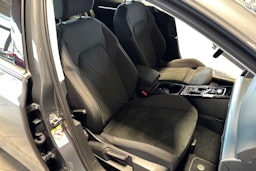 harmaa Volkswagen Golf 2022 kuva 15.