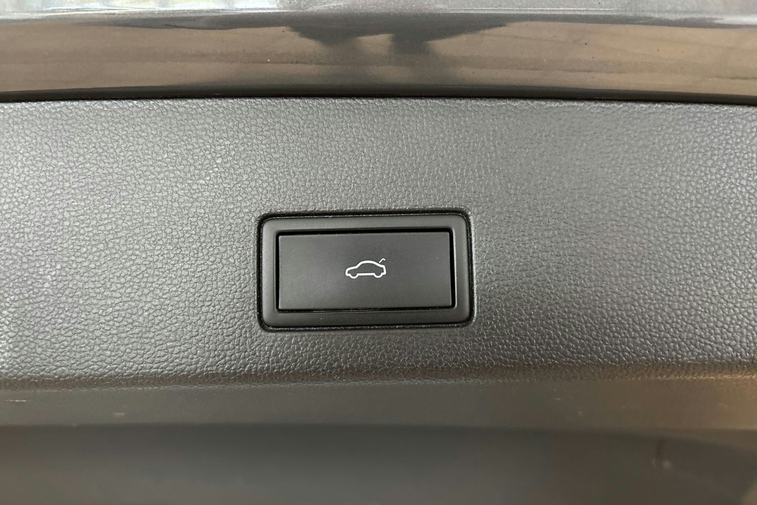 harmaa Volkswagen Golf 2022 kuva 16.