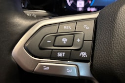 harmaa Volkswagen Golf 2022 kuva 22.