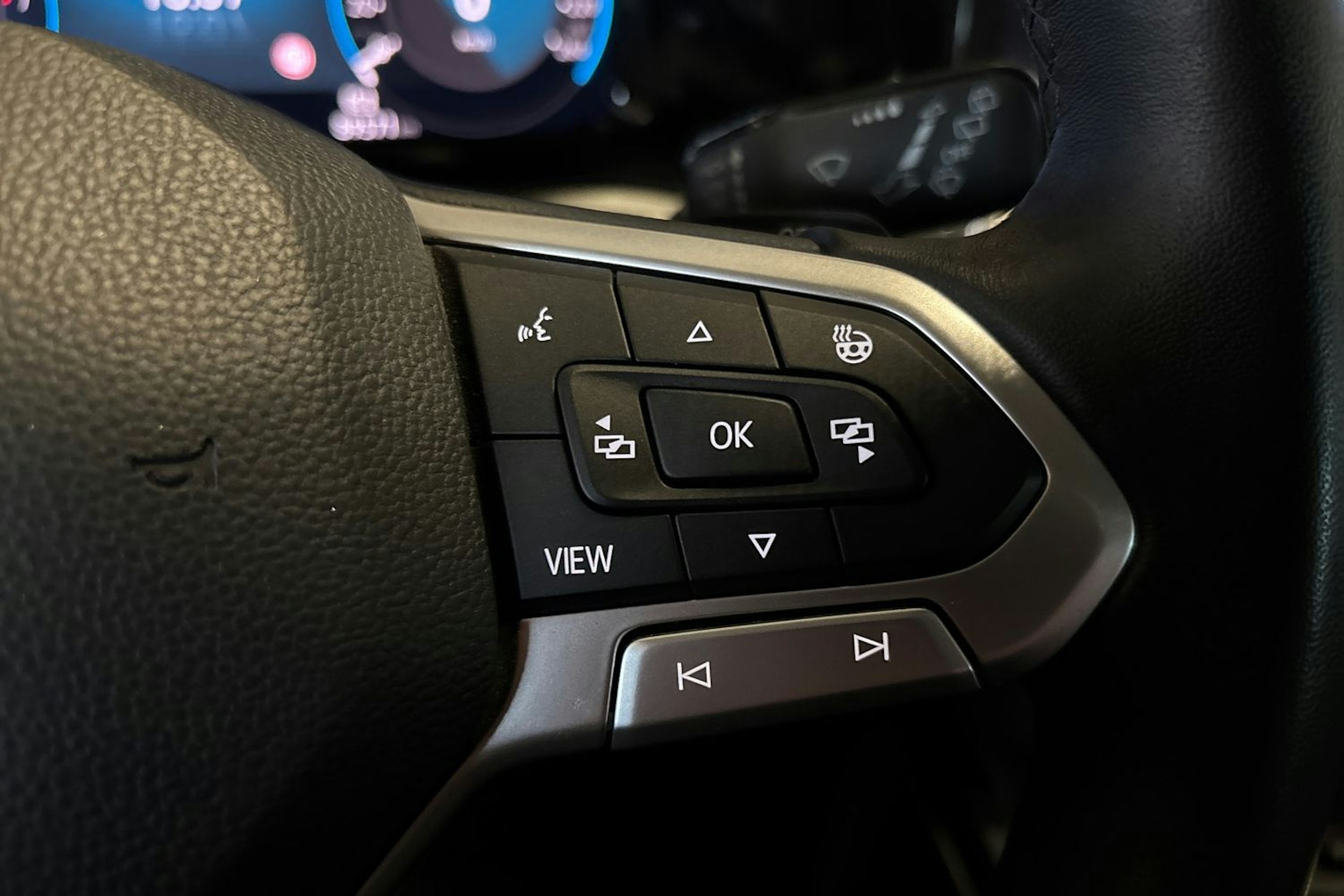 harmaa Volkswagen Golf 2022 kuva 23.