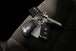 harmaa Volkswagen Golf 2022 kuva 24.