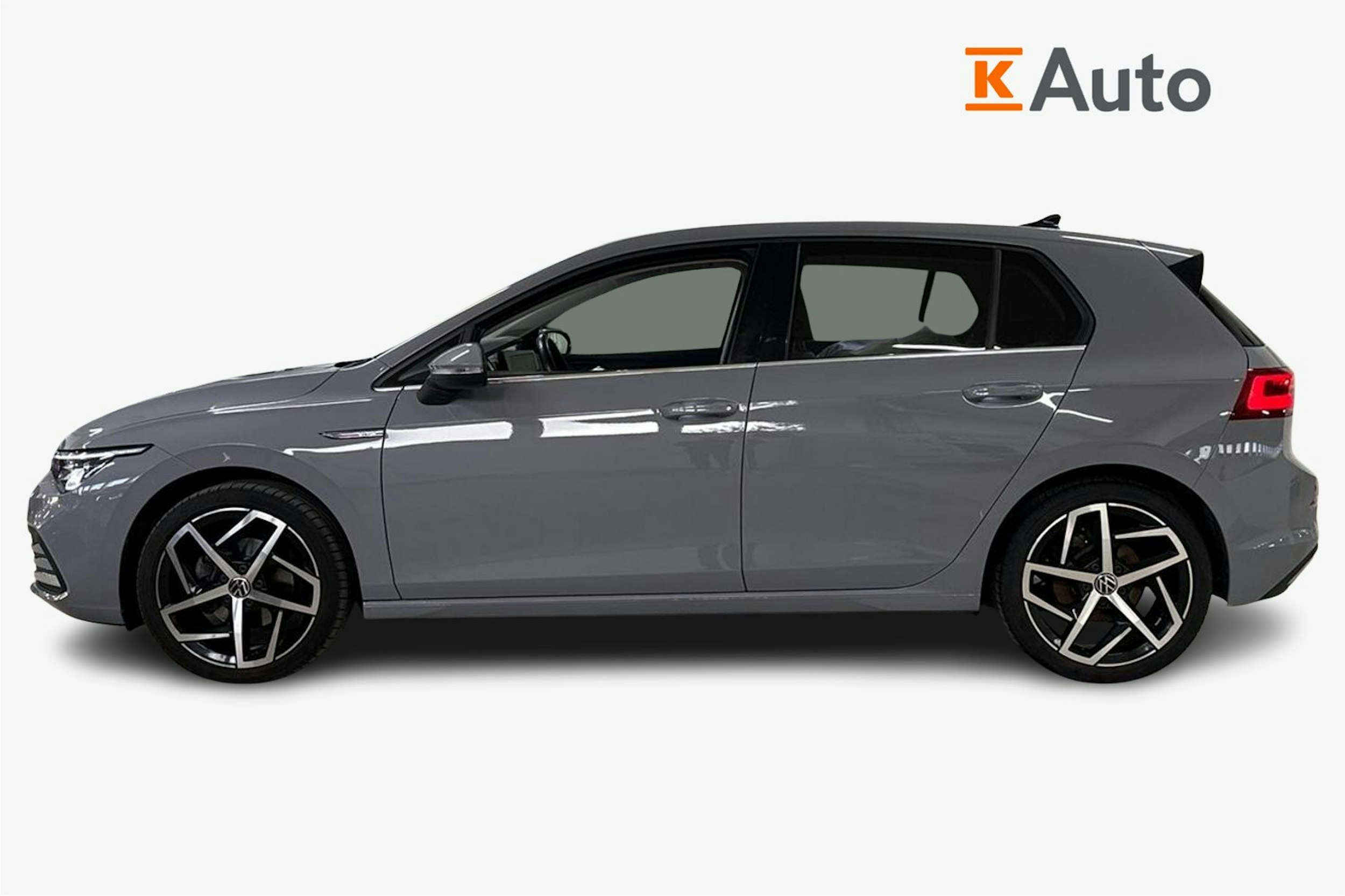 harmaa Volkswagen Golf 2022 kuva 6.