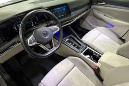 harmaa Volkswagen Golf 2022 kuva 7.