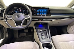 harmaa Volkswagen Golf 2022 kuva 9.