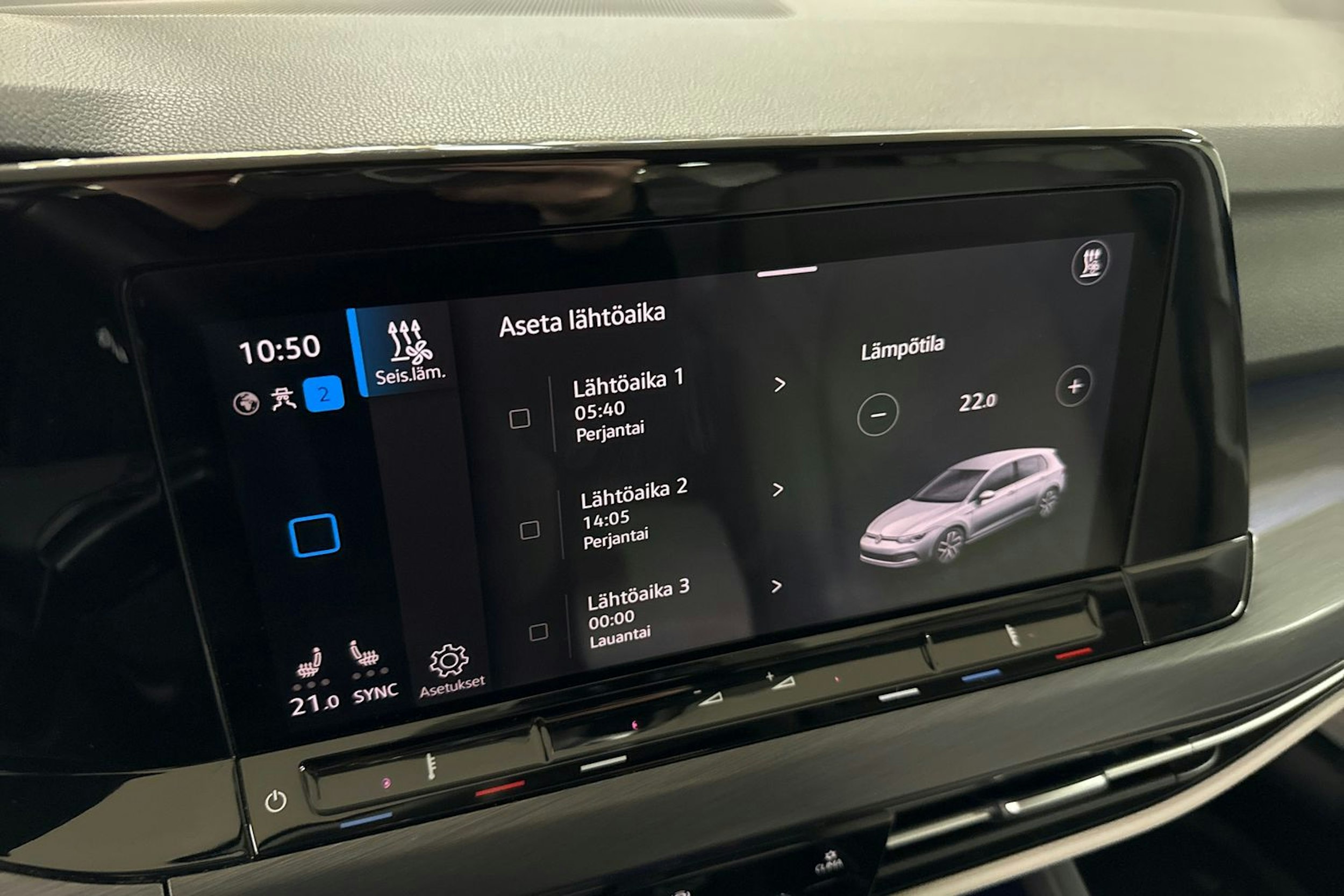 harmaa Volkswagen Golf 2022 kuva 19.
