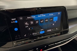 harmaa Volkswagen Golf 2022 kuva 22.