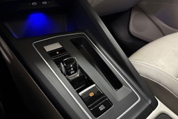 harmaa Volkswagen Golf 2022 kuva 23.