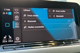 valkoinen Volkswagen Golf 2022 kuva 23.