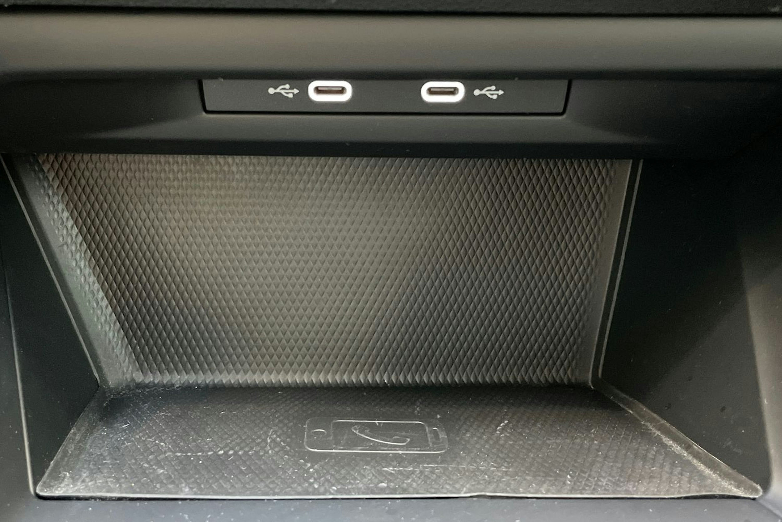 valkoinen Volkswagen Golf 2022 kuva 25.