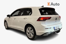 valkoinen Volkswagen Golf 2022 kuva 2.