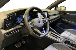 valkoinen Volkswagen Golf 2022 kuva 7.