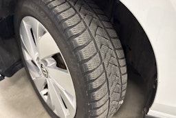 valkoinen Volkswagen Golf 2022 kuva 13.