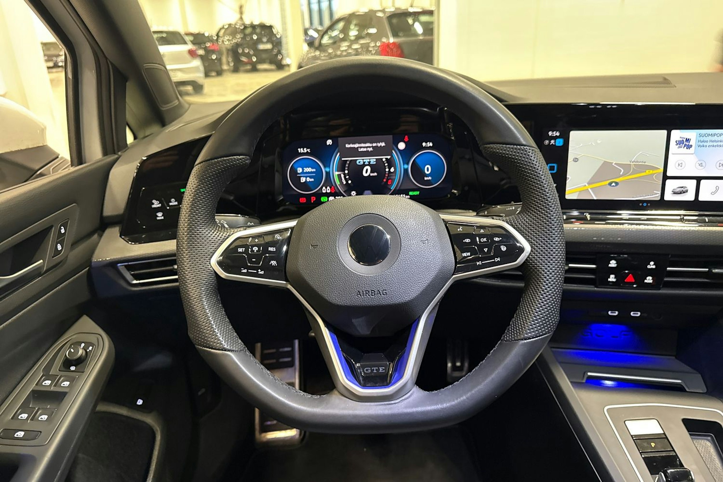 valkoinen Volkswagen Golf 2022 kuva 14.