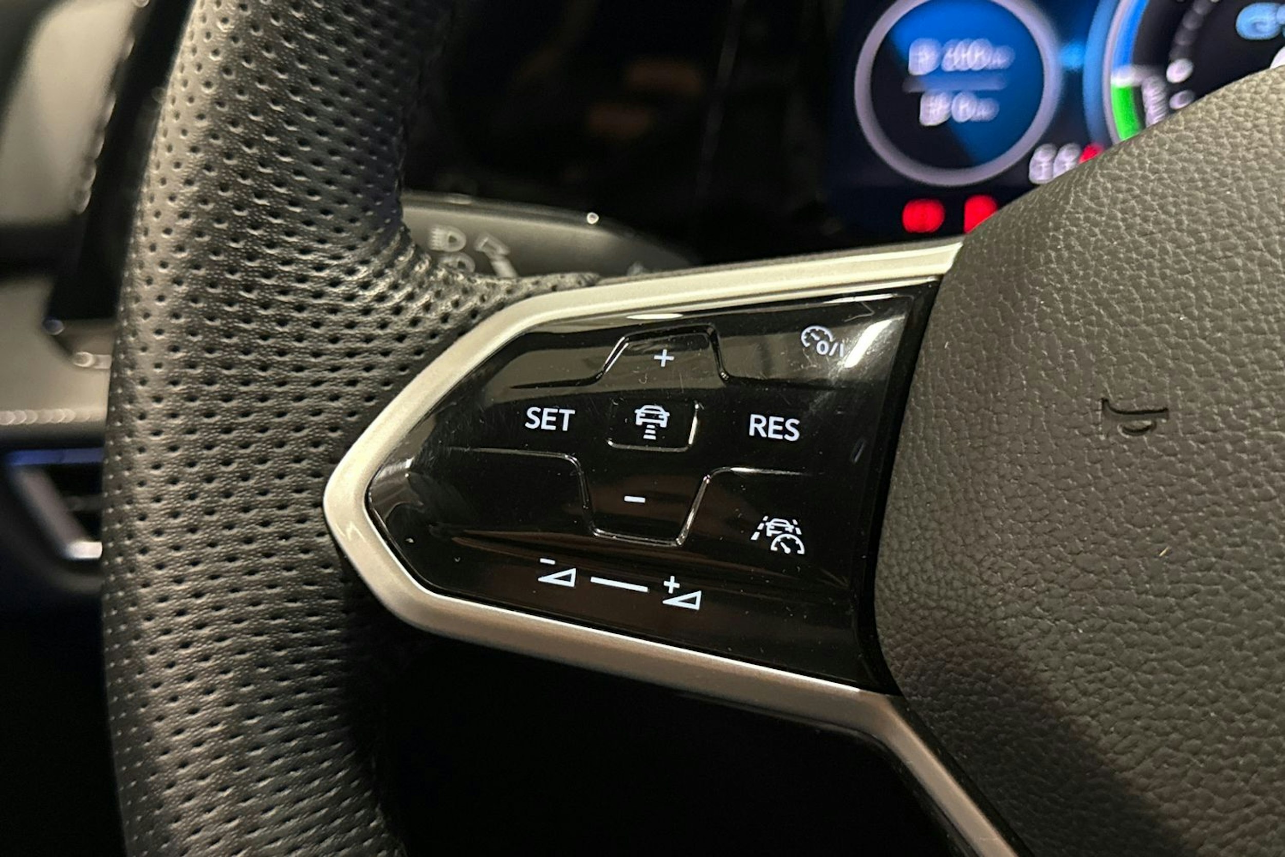 valkoinen Volkswagen Golf 2022 kuva 15.