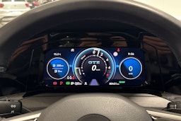 valkoinen Volkswagen Golf 2022 kuva 17.