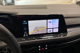 valkoinen Volkswagen Golf 2022 kuva 20.