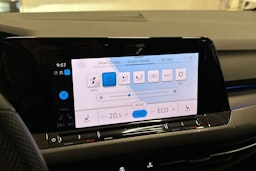 valkoinen Volkswagen Golf 2022 kuva 23.