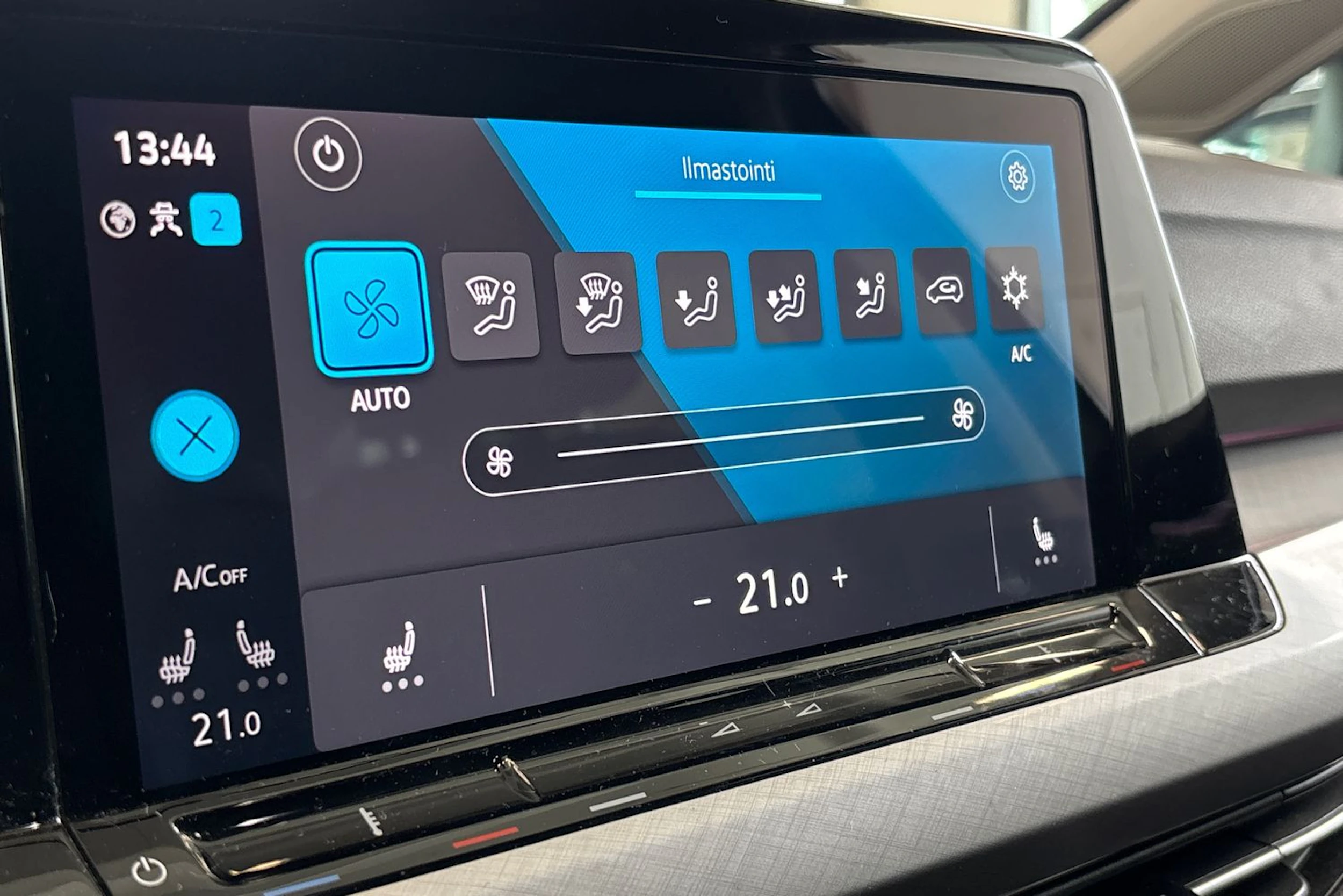 Harmaa Volkswagen GOLF 2022 kuva 18.