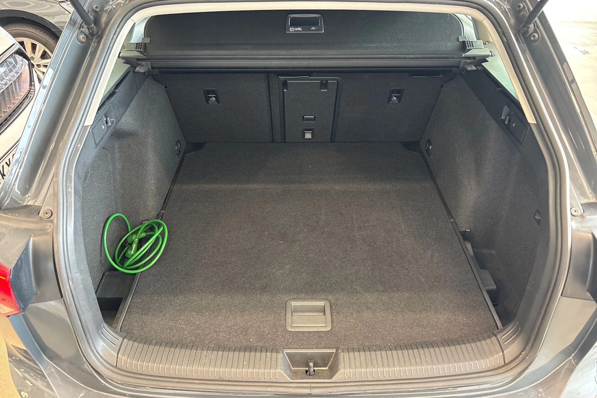 Harmaa Volkswagen GOLF 2022 kuva 36.