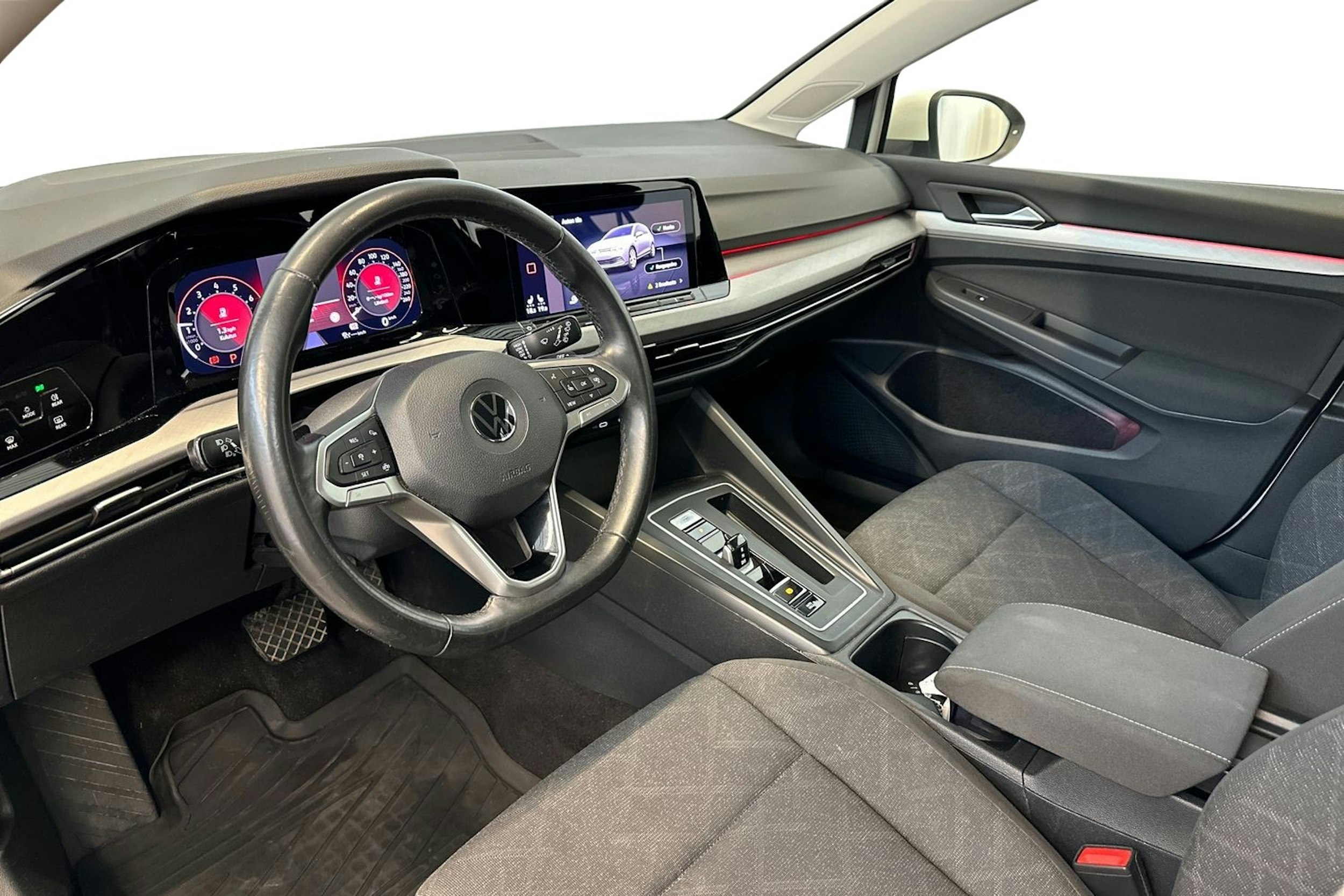 valkoinen Volkswagen Golf 2022 kuva 7.