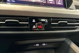 valkoinen Volkswagen Golf 2022 kuva 25.