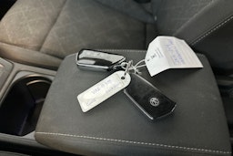 valkoinen Volkswagen Golf 2022 kuva 26.