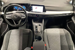 harmaa Volkswagen Golf 2021 kuva 7.
