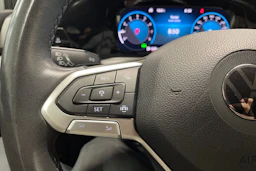 harmaa Volkswagen Golf 2021 kuva 20.