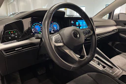 harmaa Volkswagen Golf 2021 kuva 22.