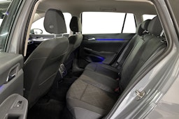 harmaa Volkswagen Golf 2022 kuva 10.