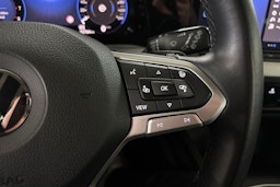 harmaa Volkswagen Golf 2022 kuva 16.
