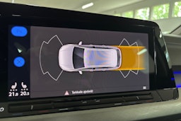 harmaa Volkswagen Golf 2022 kuva 23.