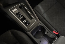 harmaa Volkswagen Golf 2022 kuva 26.