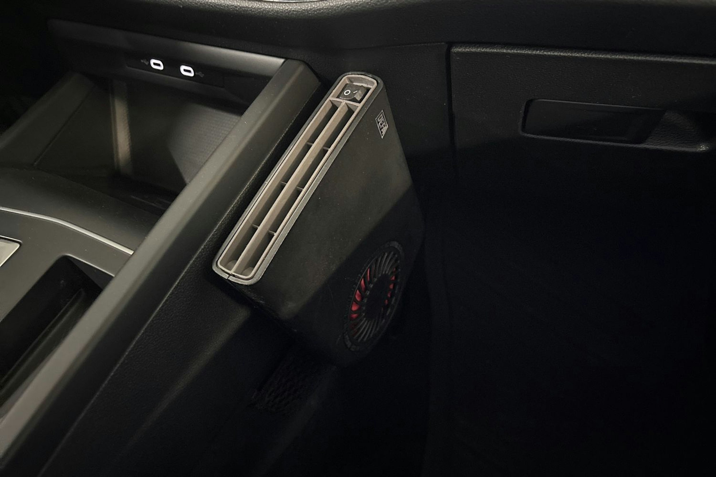 harmaa Volkswagen Golf 2022 kuva 27.