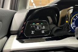 valkoinen Volkswagen Golf 2022 kuva 23.