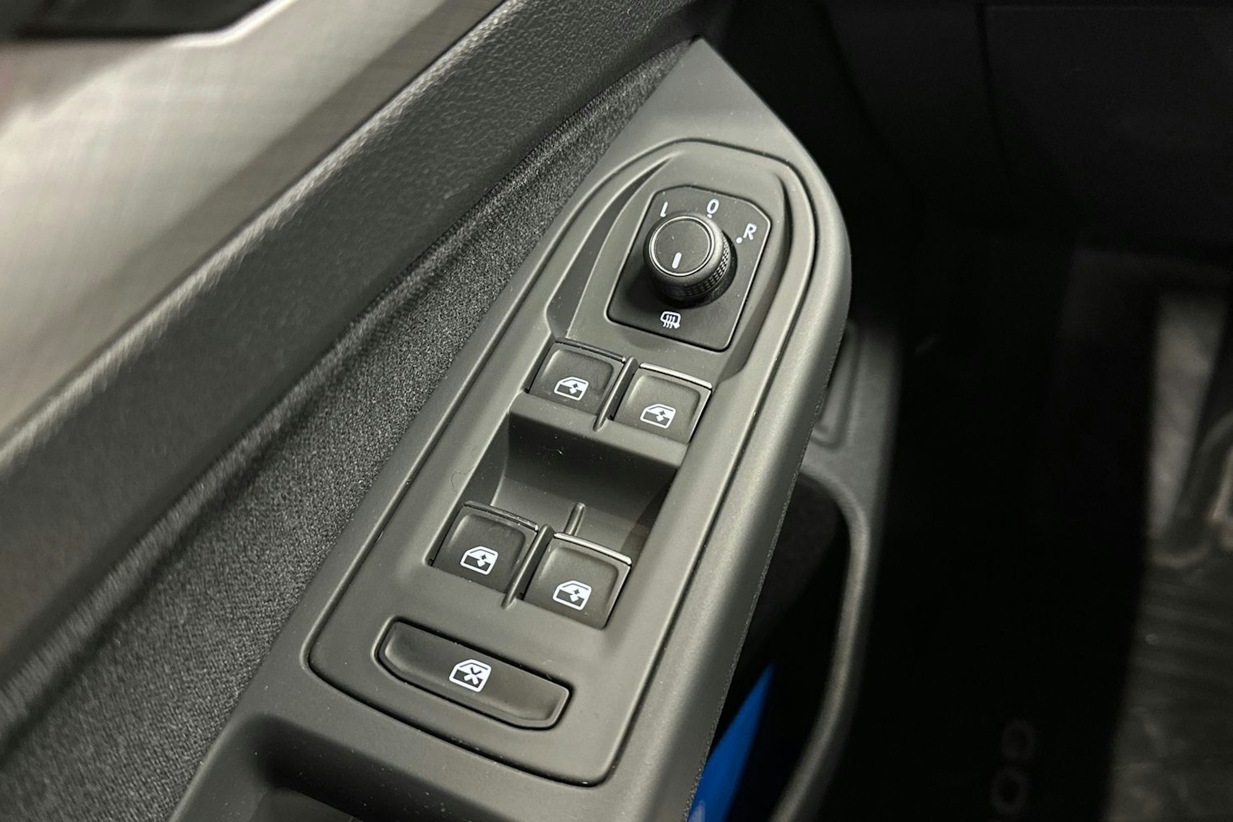 valkoinen Volkswagen Golf 2022 kuva 24.