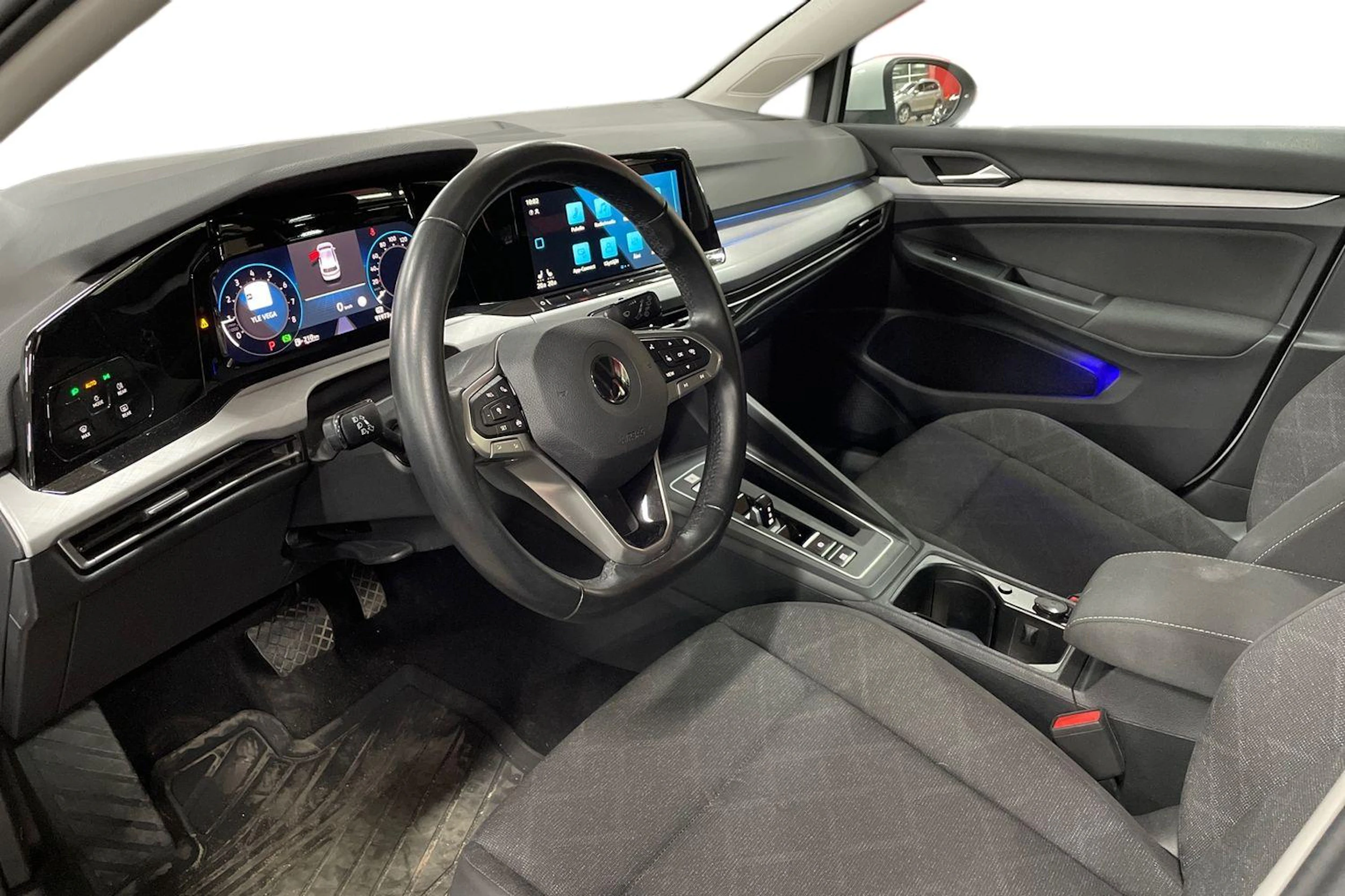 Valkoinen Volkswagen GOLF 2022 kuva 3.
