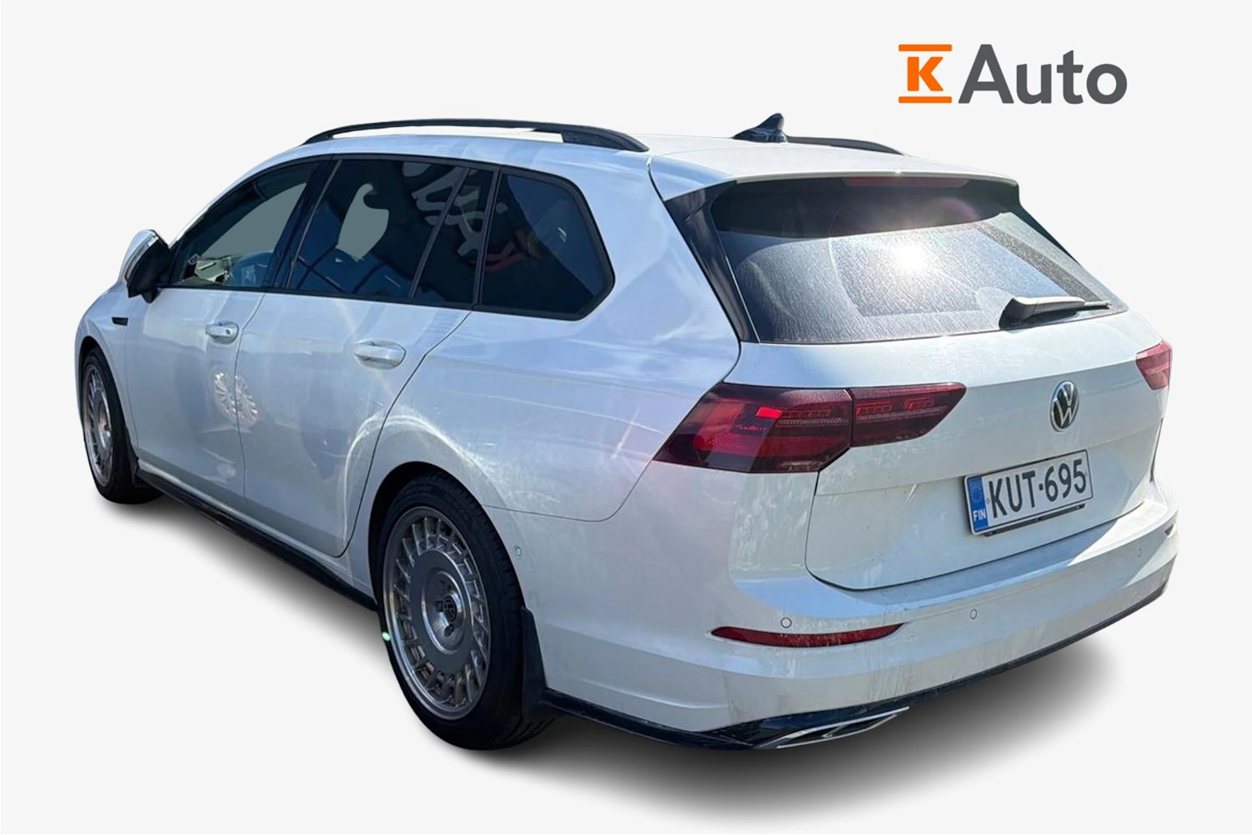 met. valkoinen Volkswagen Golf 2023 kuva 2.