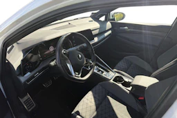 met. valkoinen Volkswagen Golf 2023 kuva 3.