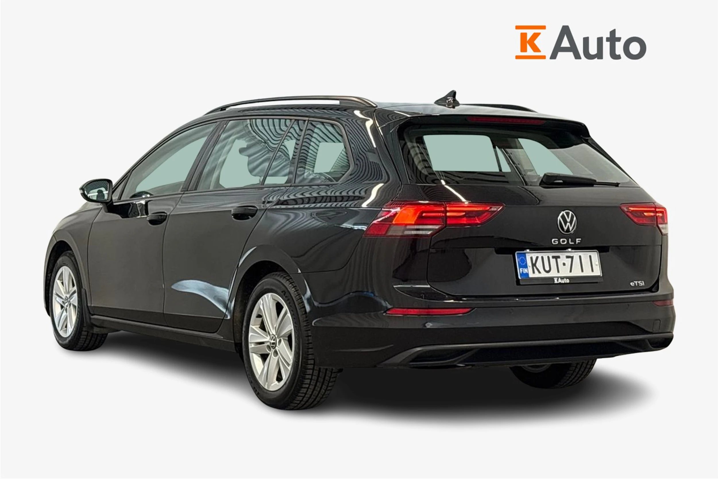 musta Volkswagen Golf 2022 kuva 3.