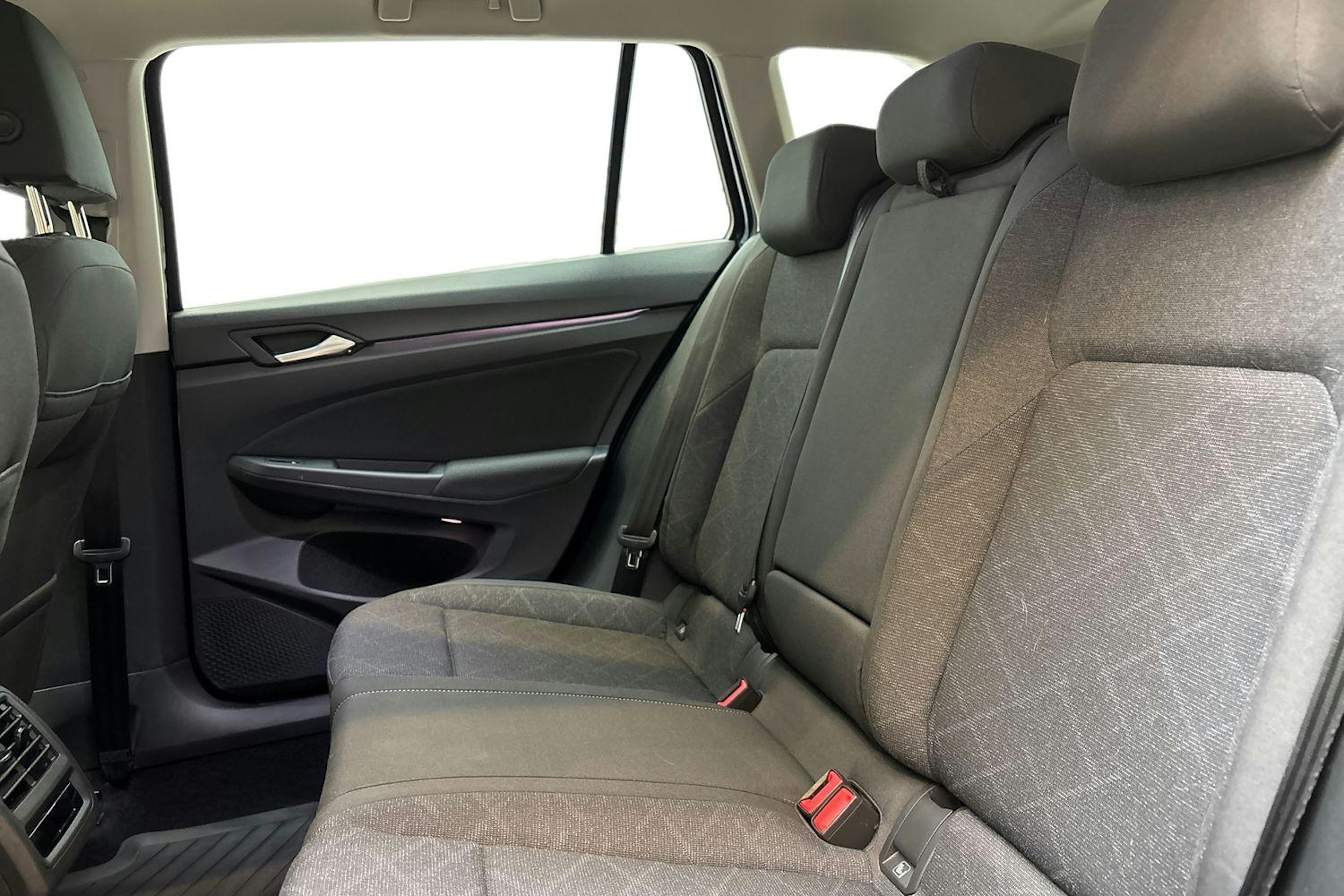 sininen Volkswagen Golf 2022 kuva 10.